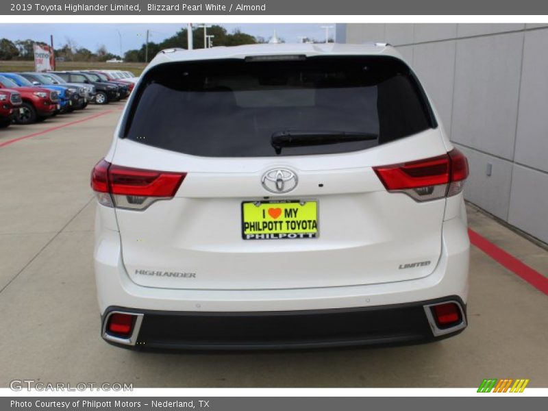 Blizzard Pearl White / Almond 2019 Toyota Highlander Limited