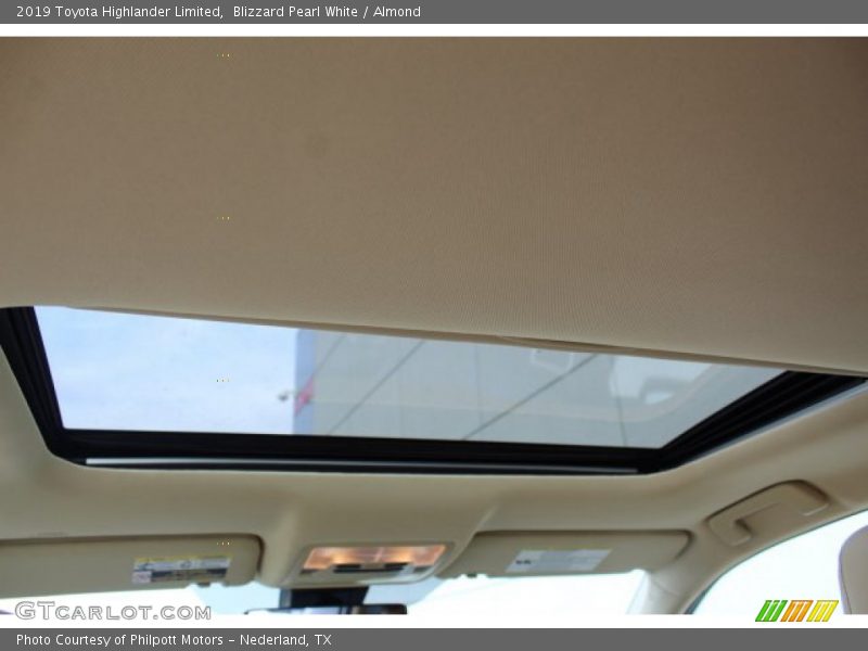 Blizzard Pearl White / Almond 2019 Toyota Highlander Limited