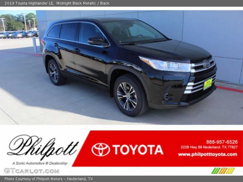 Midnight Black Metallic / Black 2019 Toyota Highlander LE