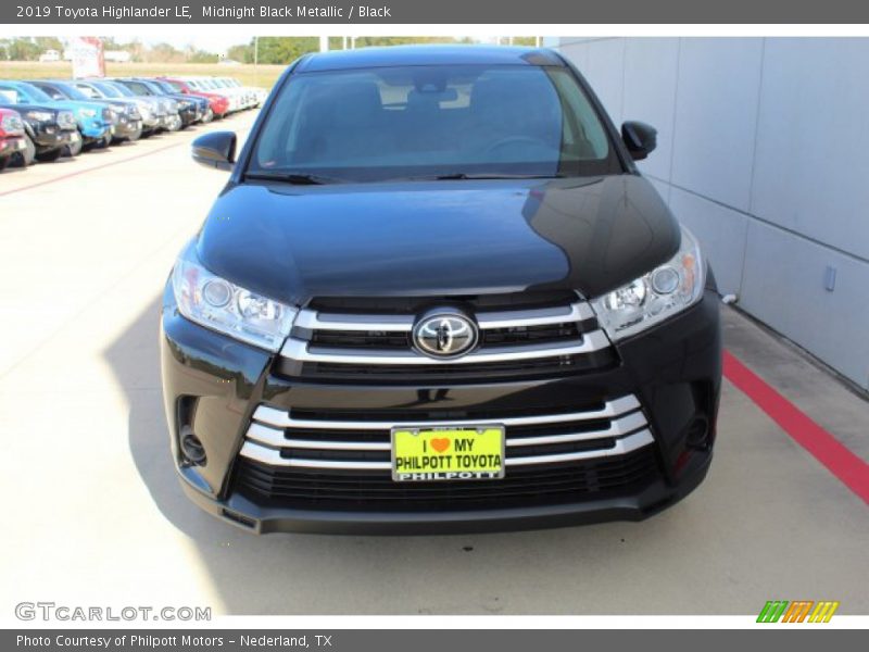 Midnight Black Metallic / Black 2019 Toyota Highlander LE