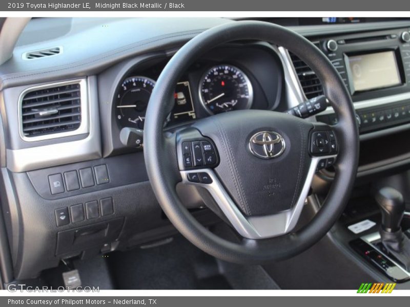 Midnight Black Metallic / Black 2019 Toyota Highlander LE