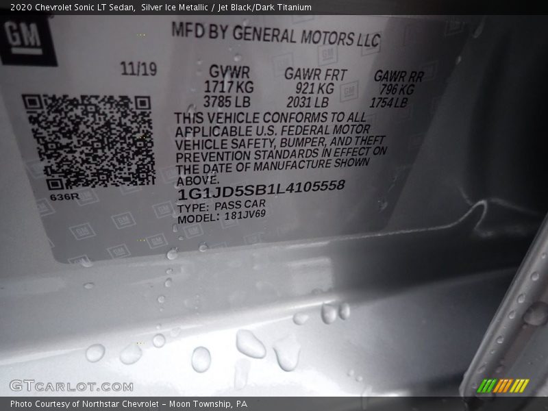 Silver Ice Metallic / Jet Black/Dark Titanium 2020 Chevrolet Sonic LT Sedan