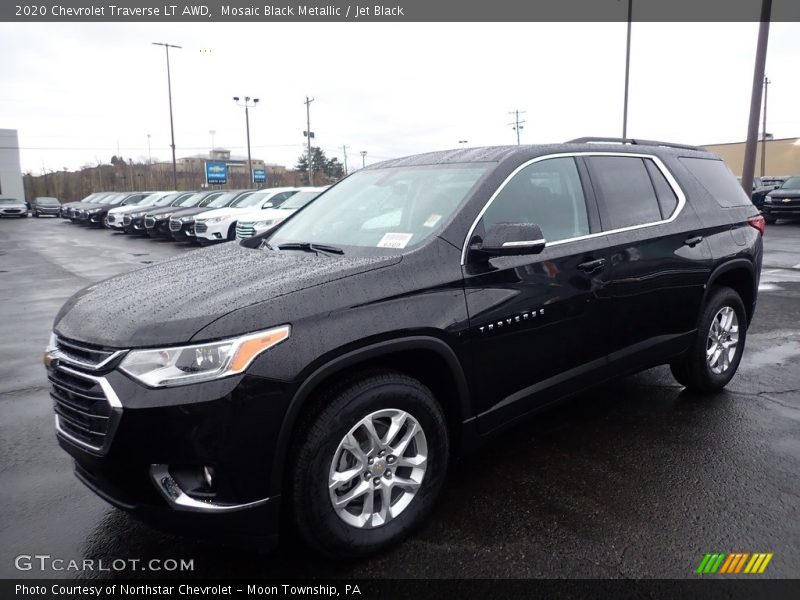 Front 3/4 View of 2020 Traverse LT AWD