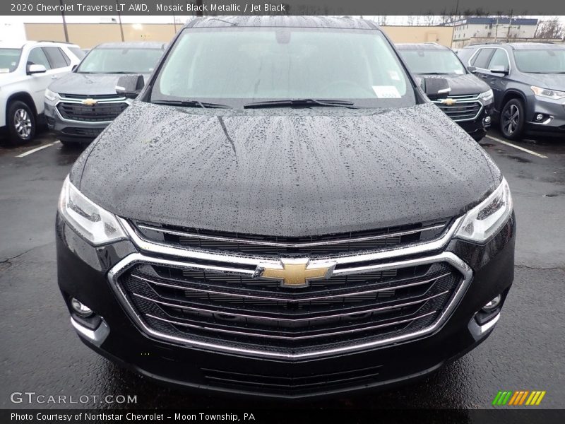 Mosaic Black Metallic / Jet Black 2020 Chevrolet Traverse LT AWD