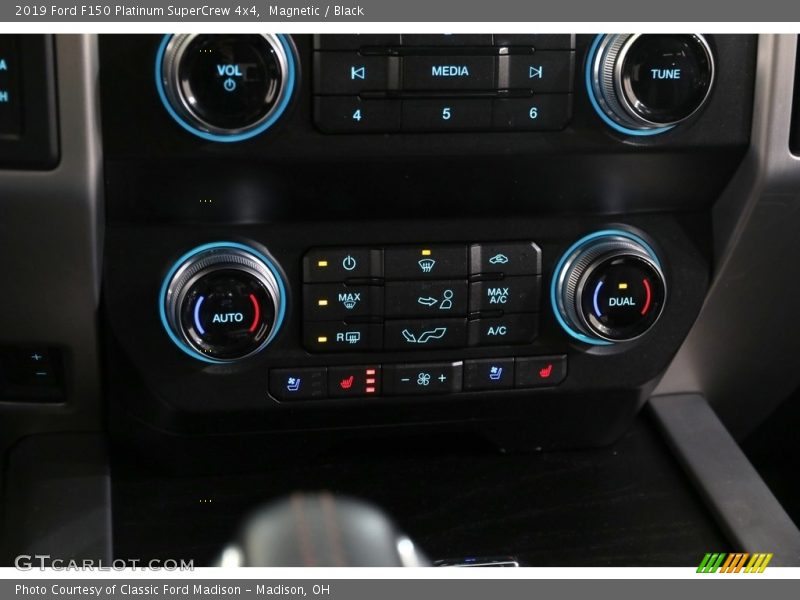 Magnetic / Black 2019 Ford F150 Platinum SuperCrew 4x4