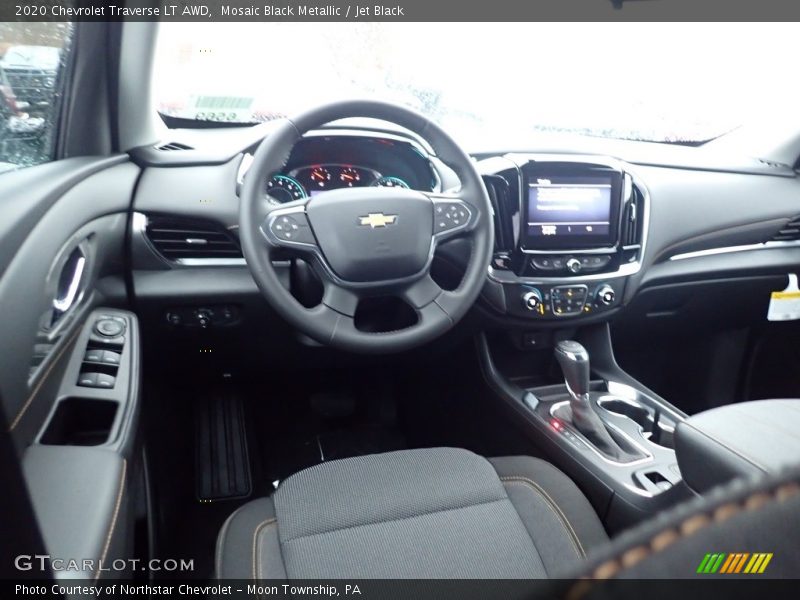 Mosaic Black Metallic / Jet Black 2020 Chevrolet Traverse LT AWD