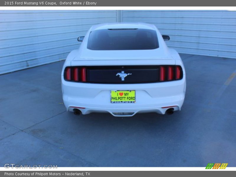Oxford White / Ebony 2015 Ford Mustang V6 Coupe