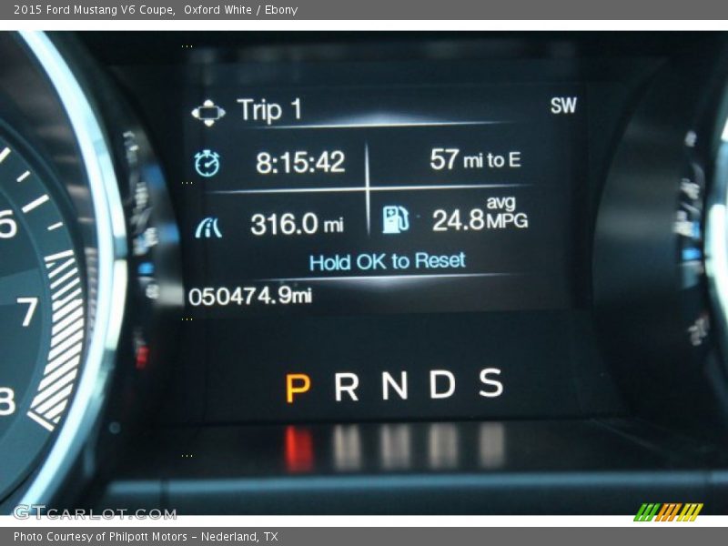 Oxford White / Ebony 2015 Ford Mustang V6 Coupe