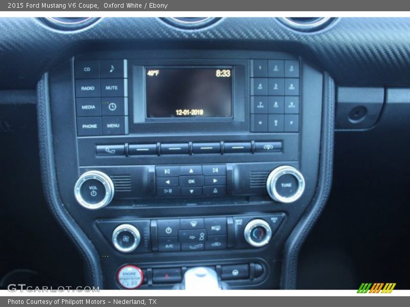 Oxford White / Ebony 2015 Ford Mustang V6 Coupe