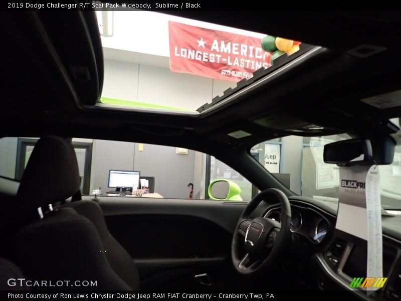 Sublime / Black 2019 Dodge Challenger R/T Scat Pack Widebody