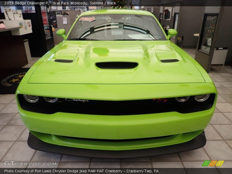 Sublime / Black 2019 Dodge Challenger R/T Scat Pack Widebody