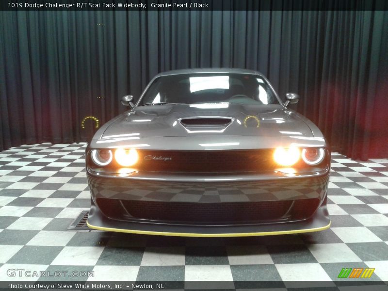 Granite Pearl / Black 2019 Dodge Challenger R/T Scat Pack Widebody