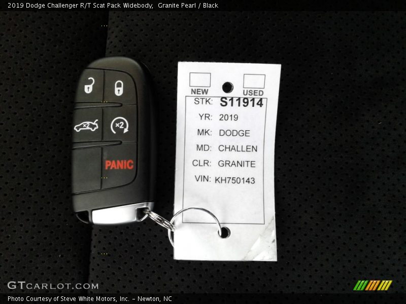 Granite Pearl / Black 2019 Dodge Challenger R/T Scat Pack Widebody
