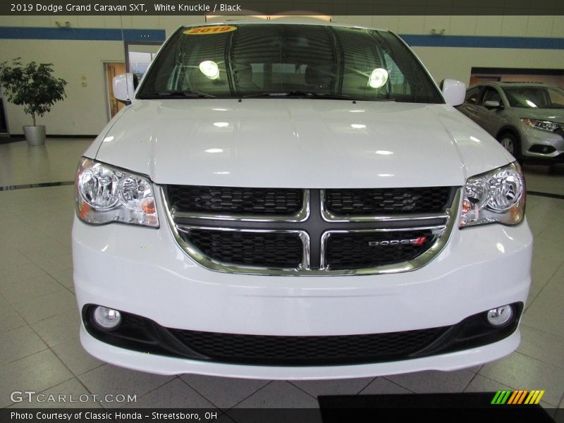 White Knuckle / Black 2019 Dodge Grand Caravan SXT