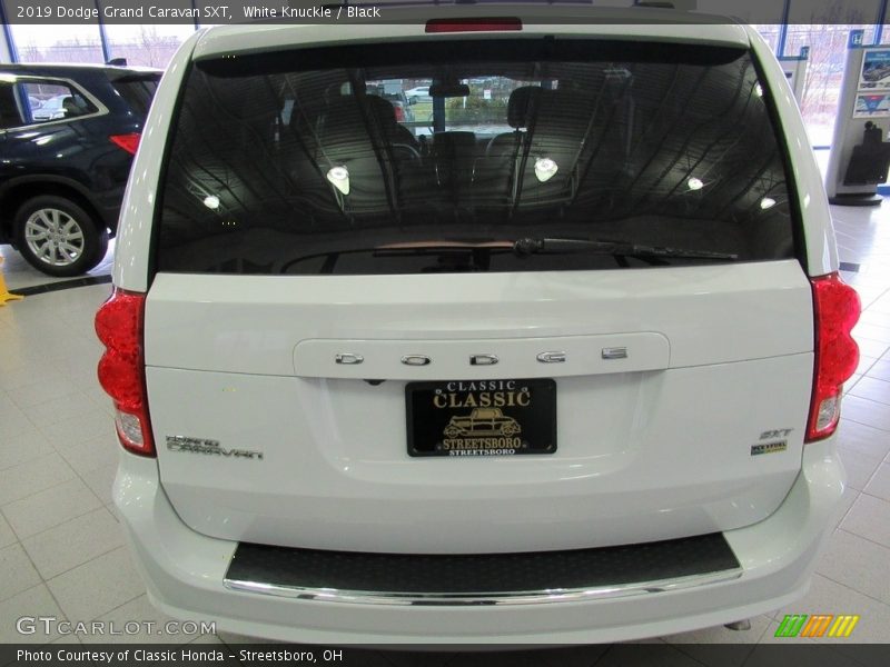 White Knuckle / Black 2019 Dodge Grand Caravan SXT