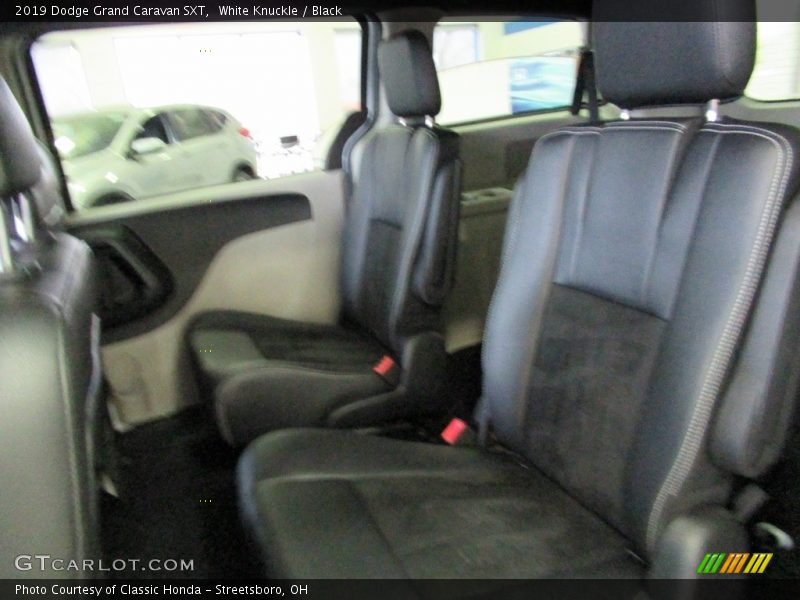 White Knuckle / Black 2019 Dodge Grand Caravan SXT