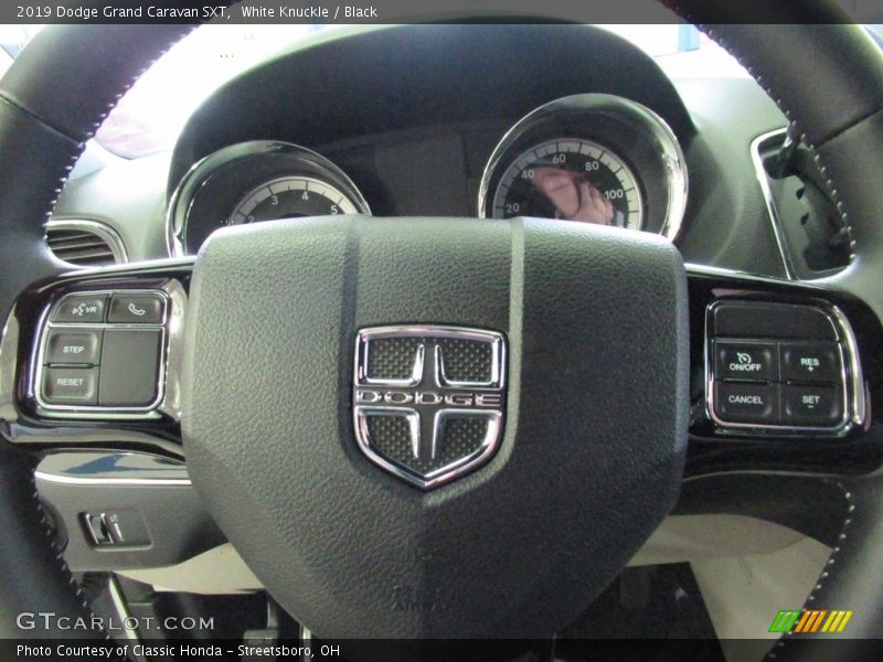 White Knuckle / Black 2019 Dodge Grand Caravan SXT