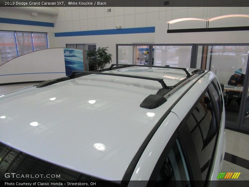 White Knuckle / Black 2019 Dodge Grand Caravan SXT