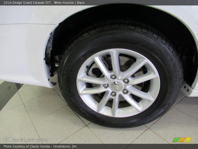 White Knuckle / Black 2019 Dodge Grand Caravan SXT