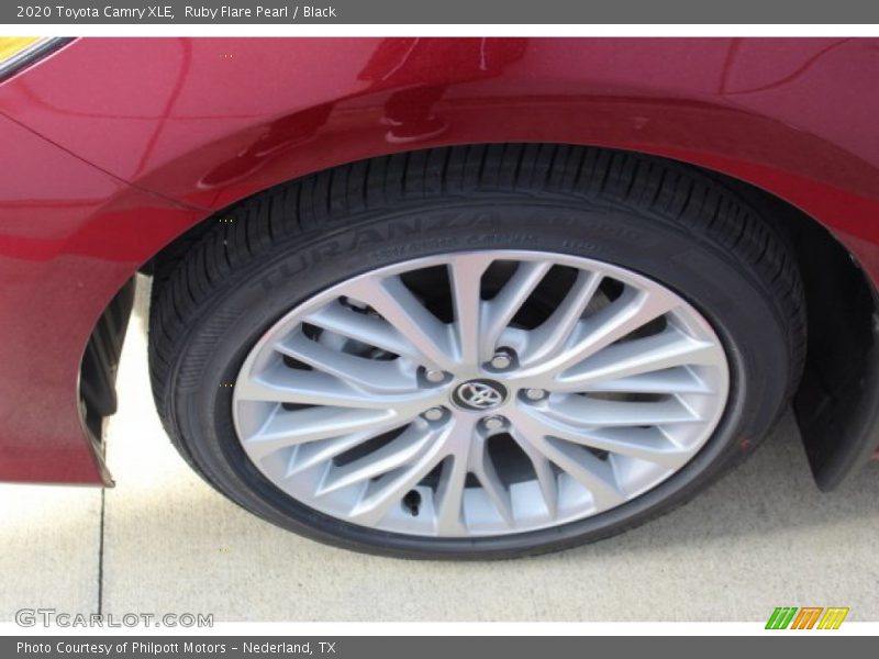 Ruby Flare Pearl / Black 2020 Toyota Camry XLE