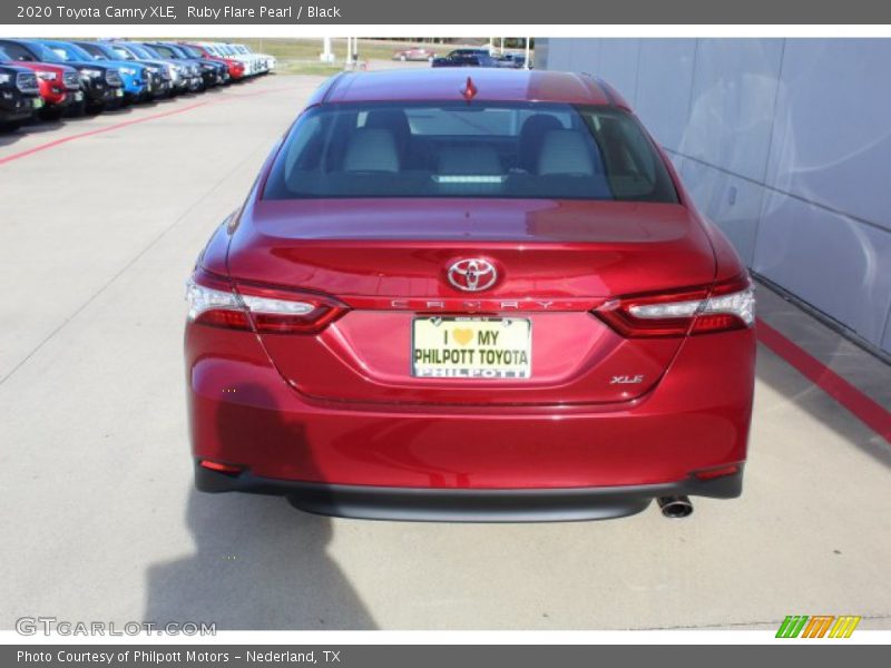Ruby Flare Pearl / Black 2020 Toyota Camry XLE