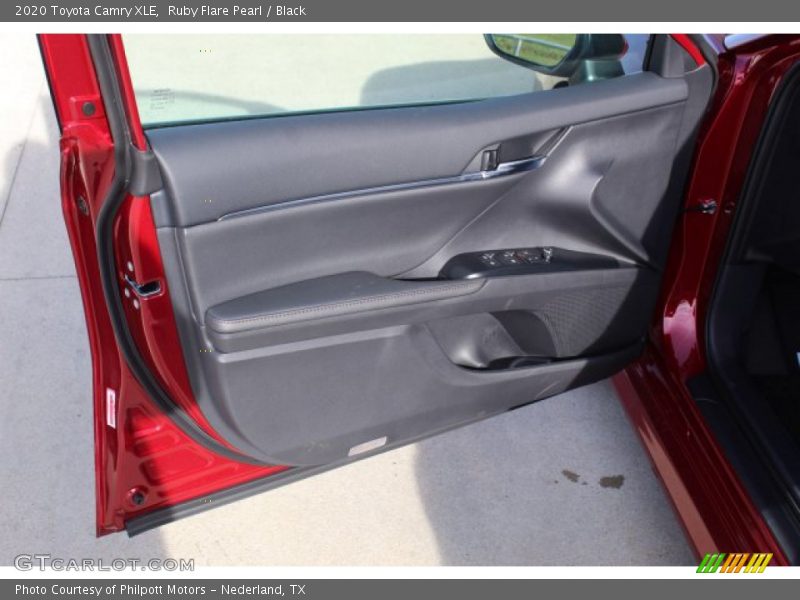 Ruby Flare Pearl / Black 2020 Toyota Camry XLE