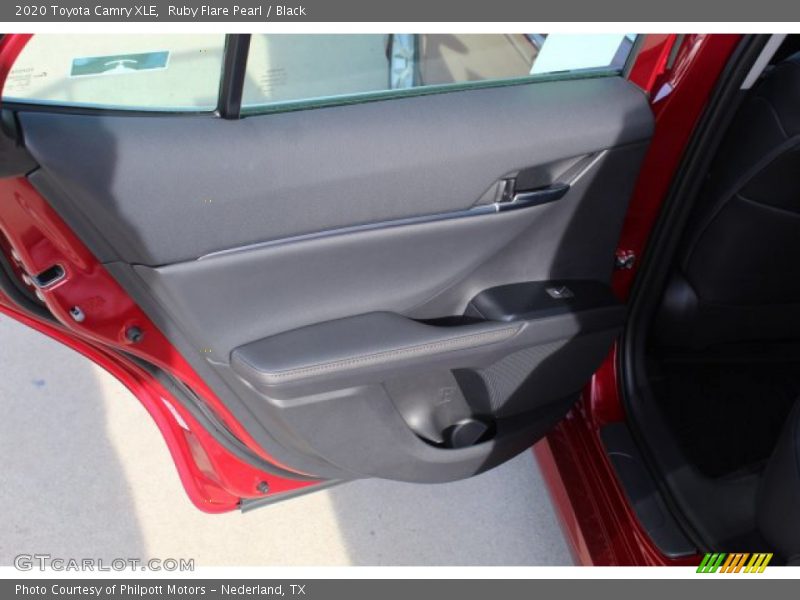 Ruby Flare Pearl / Black 2020 Toyota Camry XLE