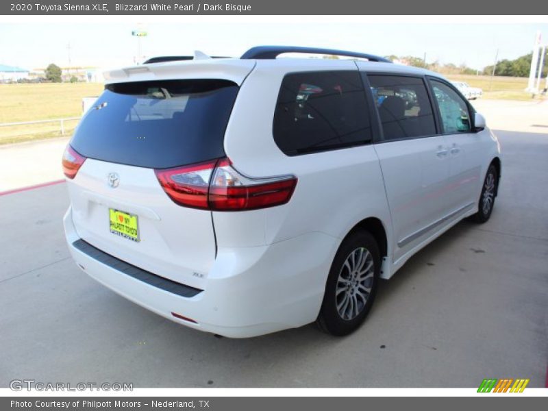 Blizzard White Pearl / Dark Bisque 2020 Toyota Sienna XLE