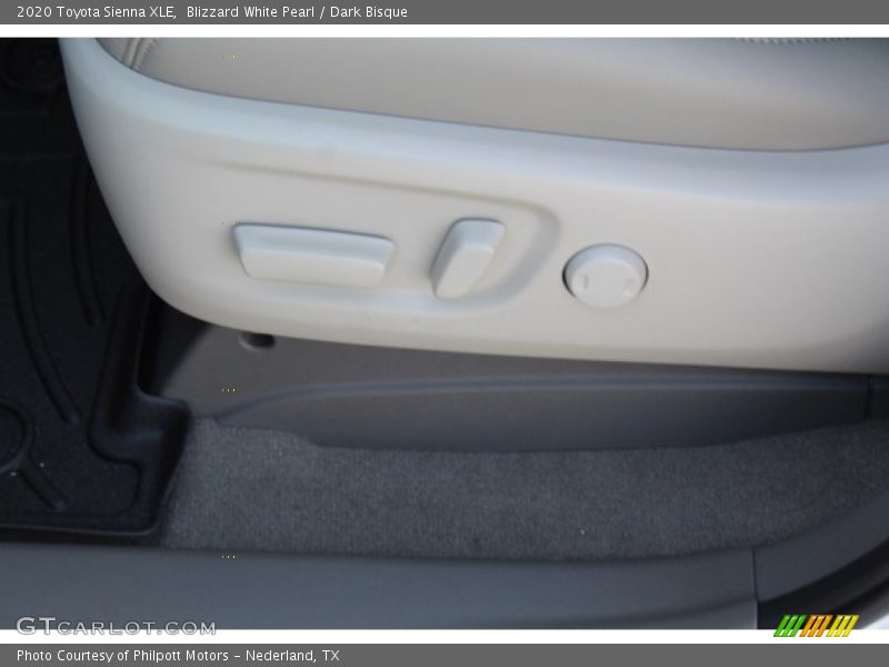 Blizzard White Pearl / Dark Bisque 2020 Toyota Sienna XLE