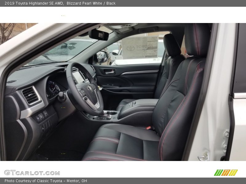 Blizzard Pearl White / Black 2019 Toyota Highlander SE AWD