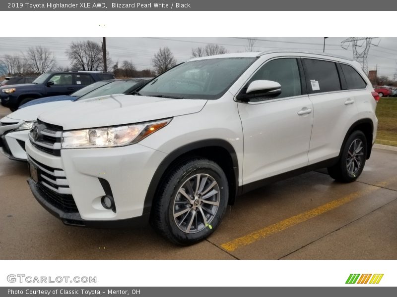 Blizzard Pearl White / Black 2019 Toyota Highlander XLE AWD