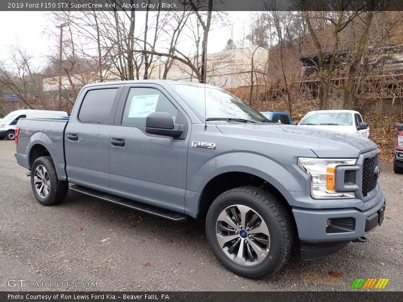 Front 3/4 View of 2019 F150 STX SuperCrew 4x4