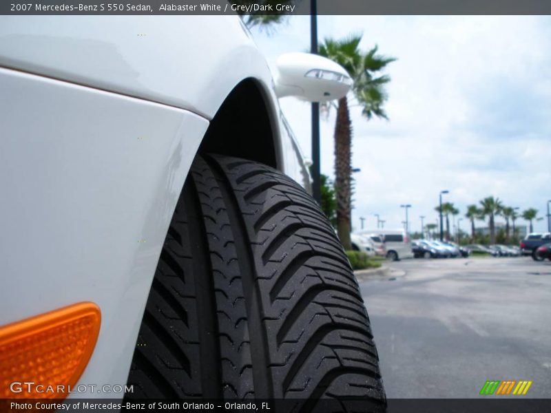 Alabaster White / Grey/Dark Grey 2007 Mercedes-Benz S 550 Sedan