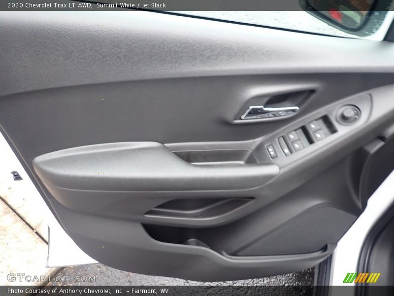 Summit White / Jet Black 2020 Chevrolet Trax LT AWD