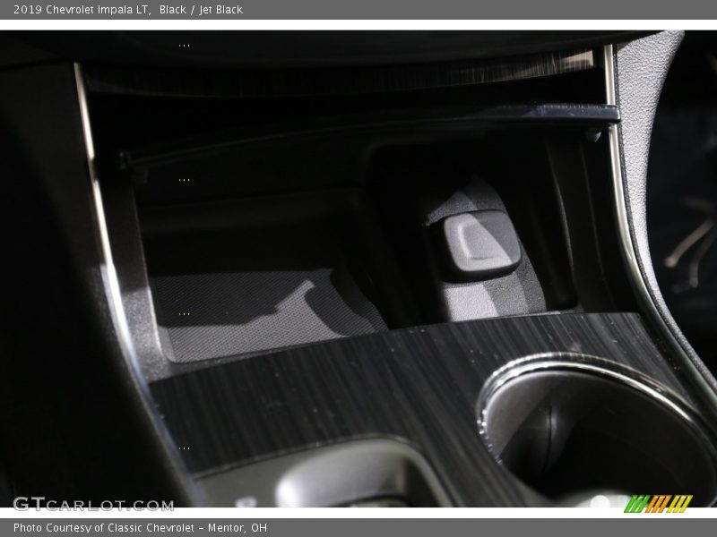 Black / Jet Black 2019 Chevrolet Impala LT
