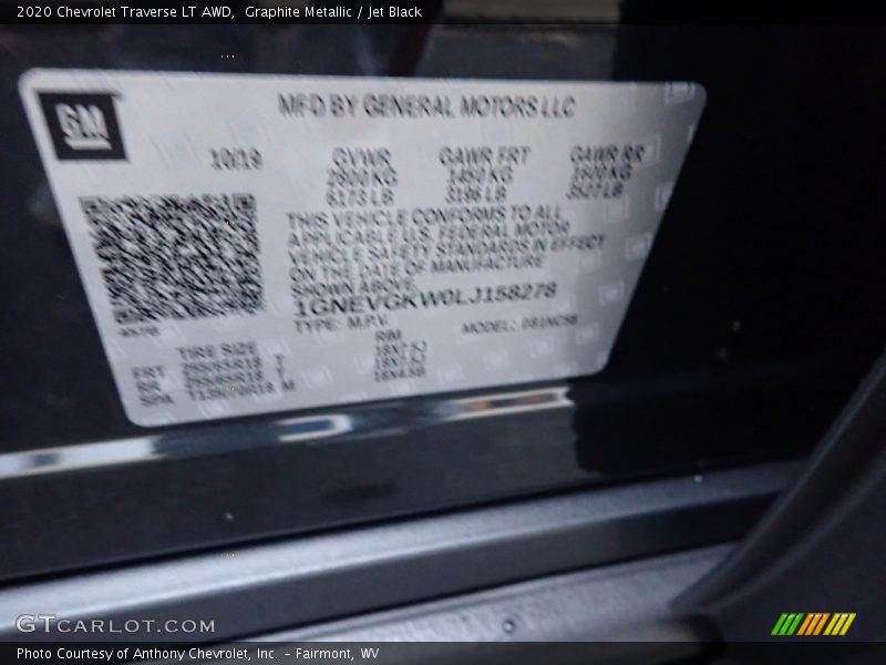 Graphite Metallic / Jet Black 2020 Chevrolet Traverse LT AWD