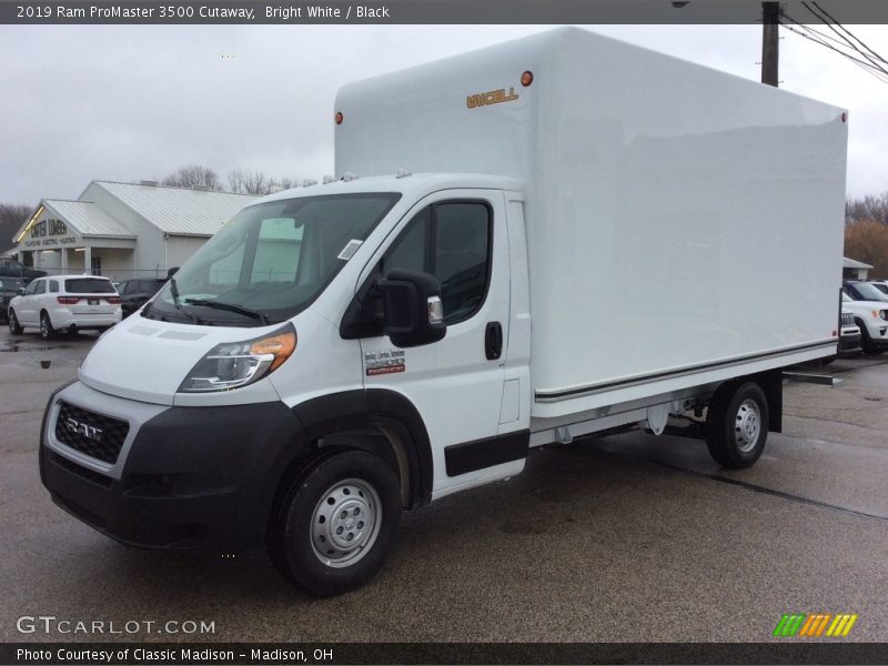 Front 3/4 View of 2019 ProMaster 3500 Cutaway