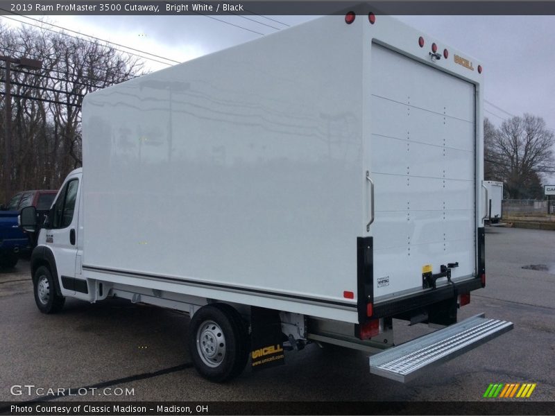 Bright White / Black 2019 Ram ProMaster 3500 Cutaway