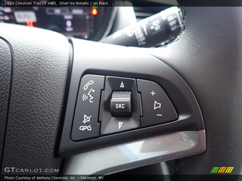 Silver Ice Metallic / Jet Black 2020 Chevrolet Trax LT AWD