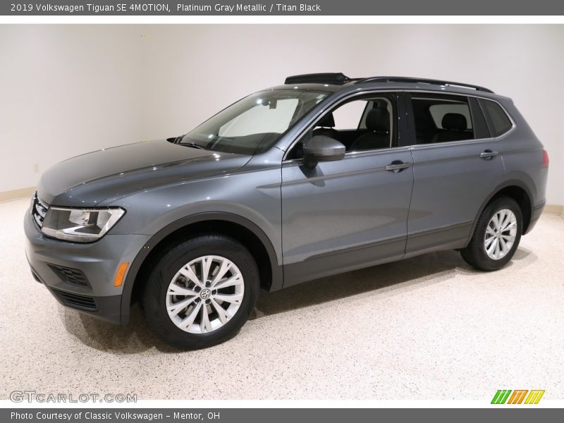 Front 3/4 View of 2019 Tiguan SE 4MOTION