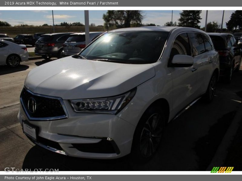 White Diamond Pearl / Parchment 2019 Acura MDX Technology