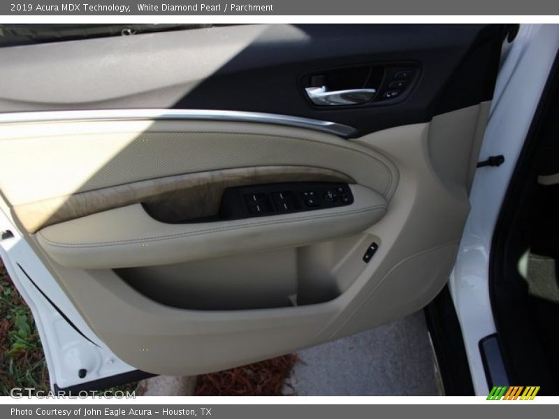 White Diamond Pearl / Parchment 2019 Acura MDX Technology