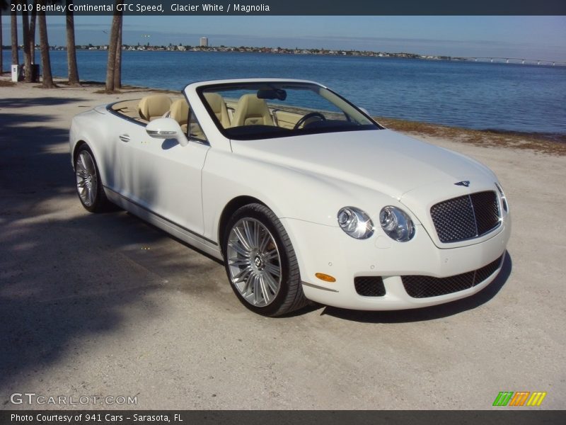 Front 3/4 View of 2010 Continental GTC Speed