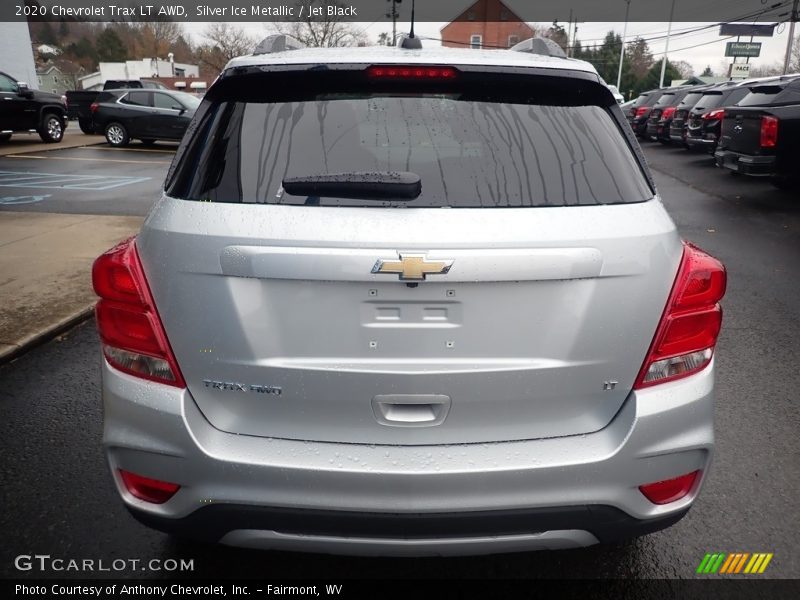 Silver Ice Metallic / Jet Black 2020 Chevrolet Trax LT AWD