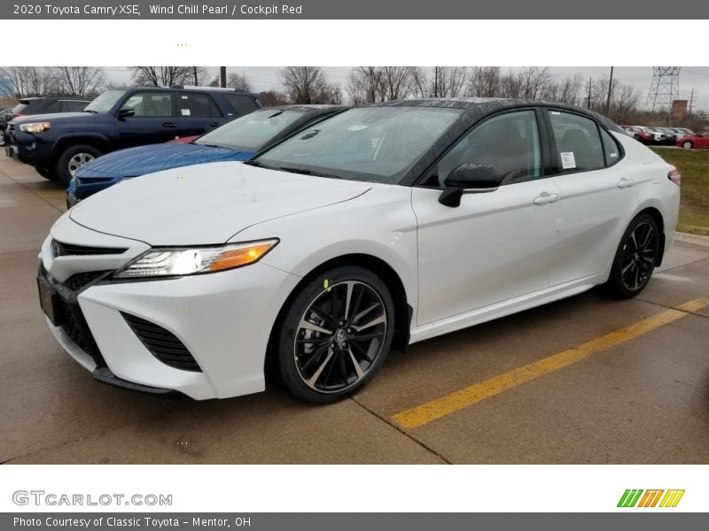 Front 3/4 View of 2020 Camry XSE