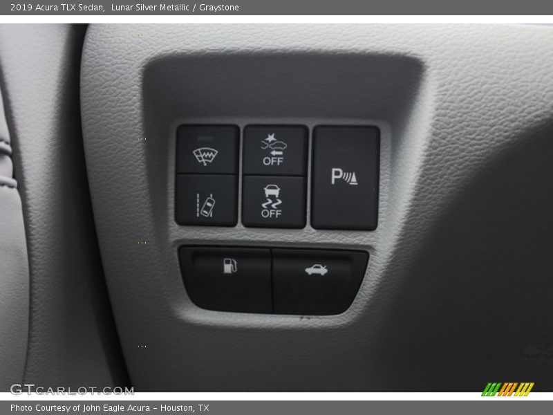 Controls of 2019 TLX Sedan