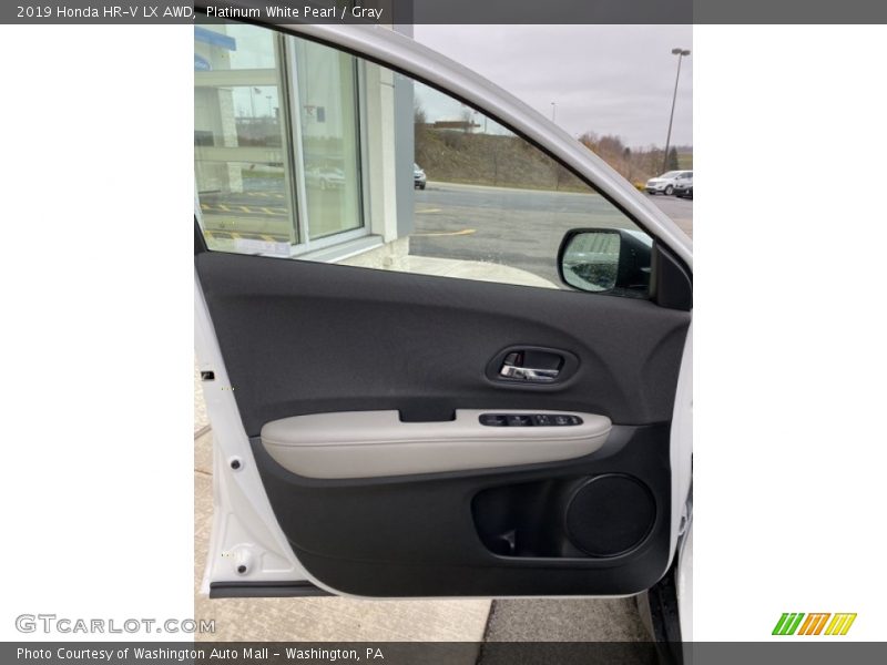 Platinum White Pearl / Gray 2019 Honda HR-V LX AWD