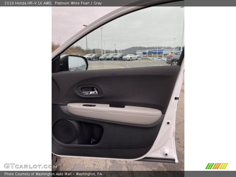 Platinum White Pearl / Gray 2019 Honda HR-V LX AWD