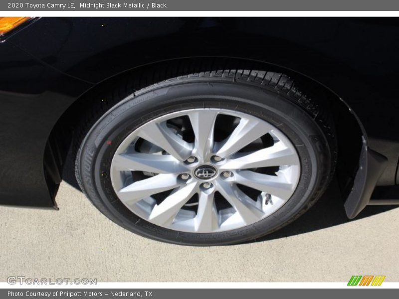 Midnight Black Metallic / Black 2020 Toyota Camry LE