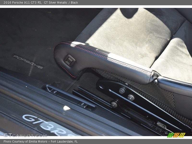 Front Seat of 2016 911 GT3 RS